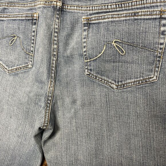 Faded Glory Women’s Jeans Missy 12 Petite stretch bootcut - Picture 8 of 9